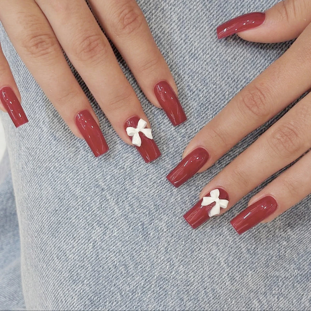 Classic White Bowknot Nails